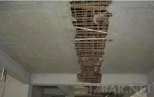 板缝混凝土浇筑不实.webp.jpg